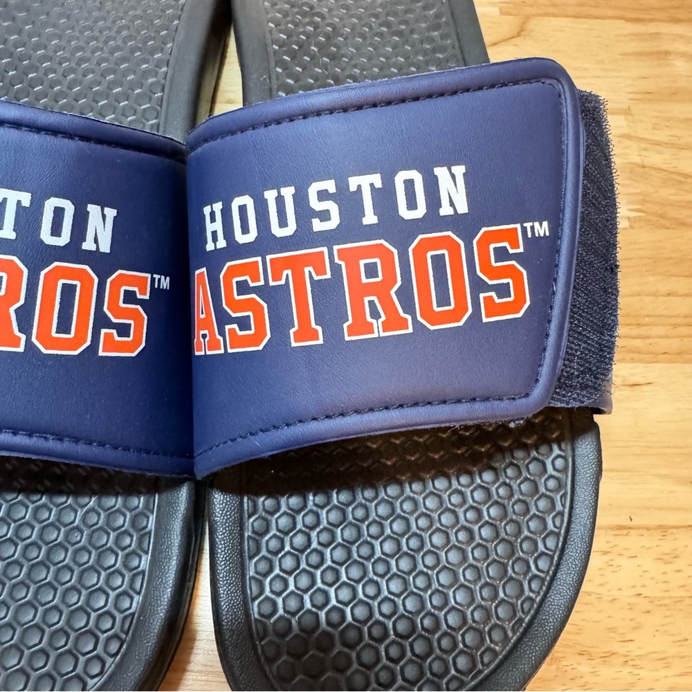 FOCO Men’s Houston Astros Colorblock Big Logo Legacy Slides Sandals M (9/10)